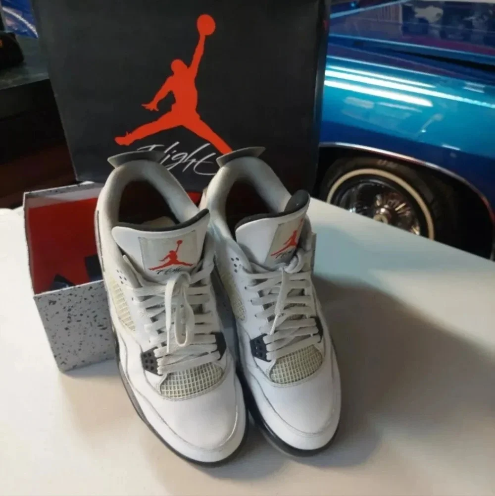 Nike Air Jordan 5 Retro White Black Cement gray Read Description